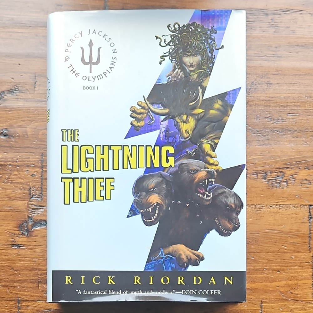 🖤 The Lightning Thief HC 2005 Holo Special First Edition